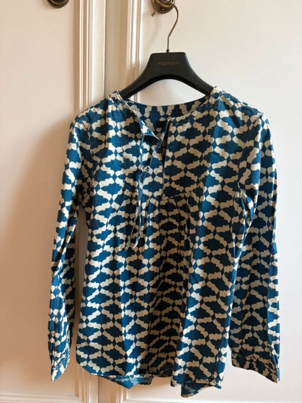 Blue & White Abstract Print Long Sleeve Blouse  Women’s XS